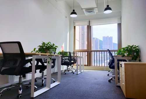 很多人误以为东莞企业在做网站建设推广时只需要国际通用的模板模式